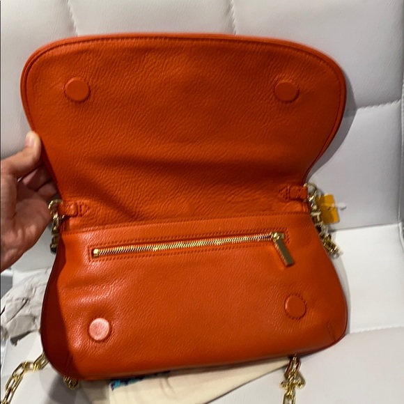 SOLD Tory Burch Orange Amanda Cross Body Bag - Picture 6 of 6